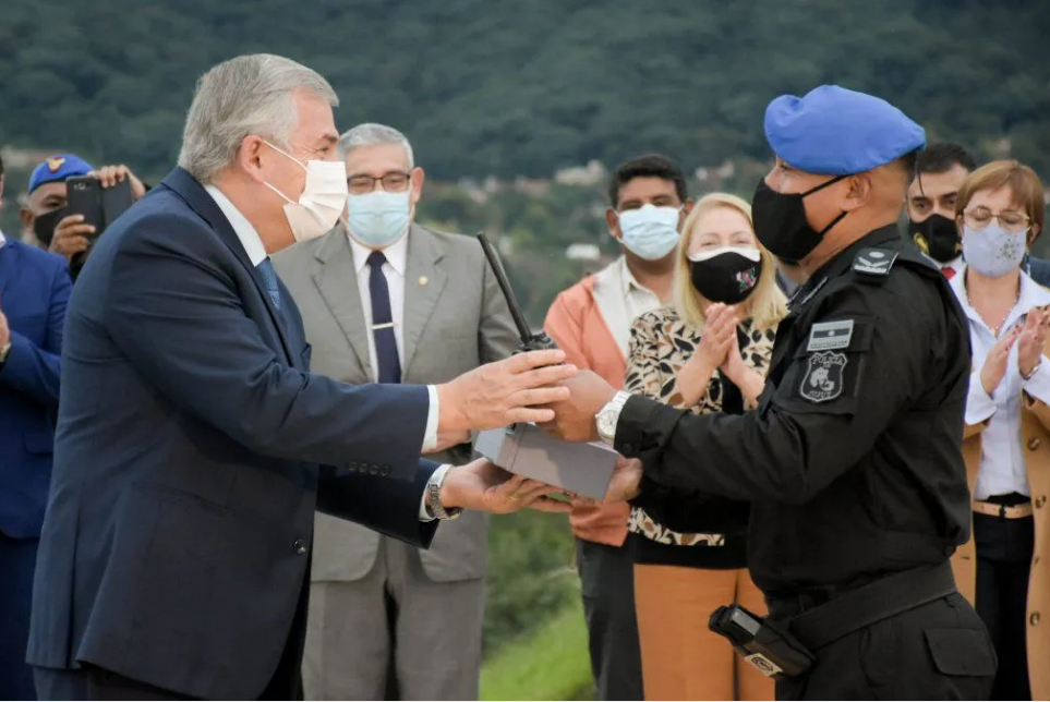 阿根廷胡胡伊（Jujuy）省警察啟用新的通信設備以加強其犯罪預防和社區援助力量。